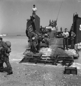Koninklijke Nederlandse Brigade Prinses Irene. Landing in Normandië, Bestanddeelnr 934-9654