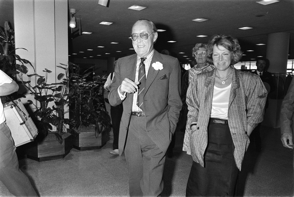 Koninklijke familie aanwezig bij opnamen AVRO-tv Van Ganser Harte v.l.n.r. P, Bestanddeelnr 932-9447