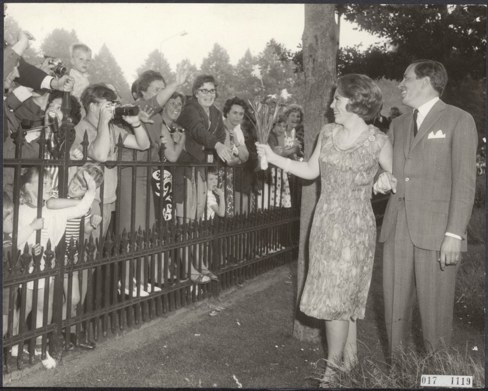 Koninklijk huis, prinsessen, prinsen, verlovingen, publiek, Beatrix, prinses, Cl, Bestanddeelnr 017-1119