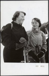 Koninklijk huis, prinsessen, wintersport, Beatrix, prinses, Irene, prinses, Bestanddeelnr 019-0950