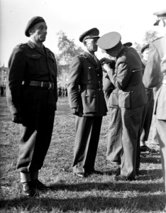 Koninklijke Landmacht.Tijdens decoratie, Bestanddeelnr 903-0766