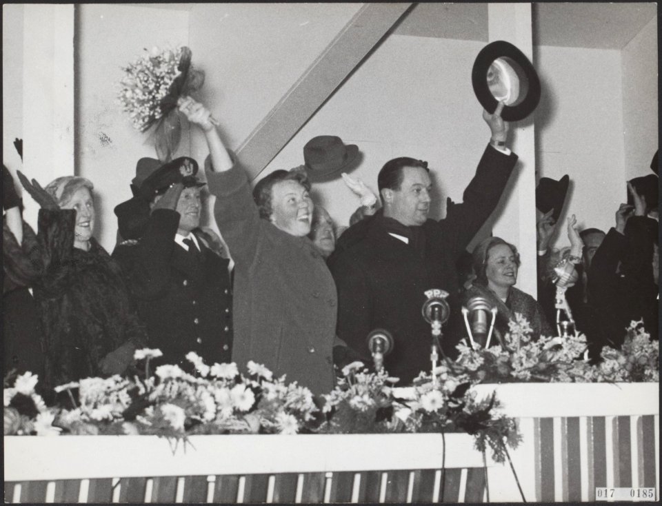 Koninklijk huis, prinsessen, tewaterlatingen, Beatrix, prinses, Bestanddeelnr 017-0185