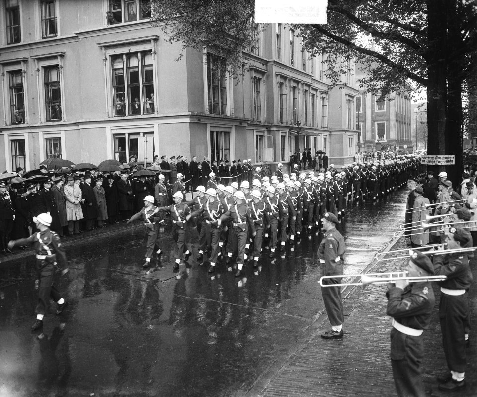 Koninklijke Marechaussee defile Den Haag 135 jaar, Bestanddeelnr 903-6765