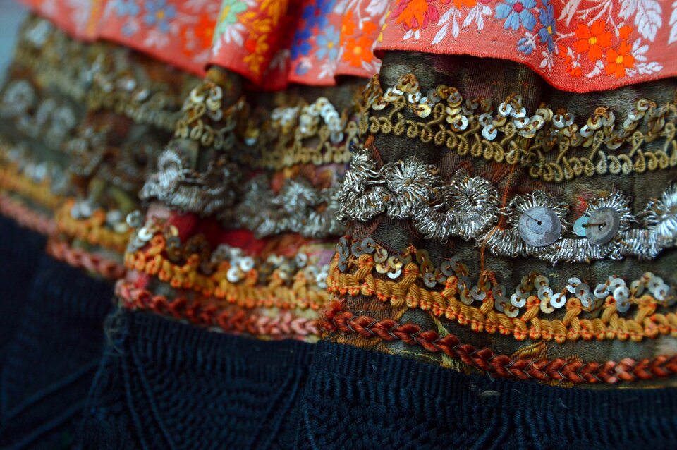 Textile folk color