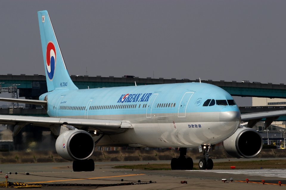 KoreanAir A300 fukuoka 20060330104132