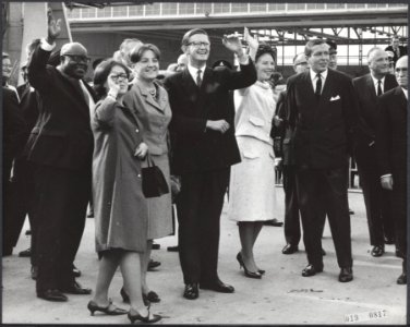 Koninklijk huis, prinsessen, prinsen, VERTREKKEN, afscheid, Beatrix, prinses, Ch, Bestanddeelnr 019-0817