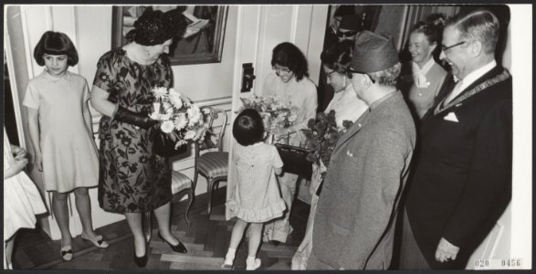 Koninklijk huis, staatsbezoeken, koningen, koninginnen, burgemeesters, Hall van,, Bestanddeelnr 020-0456