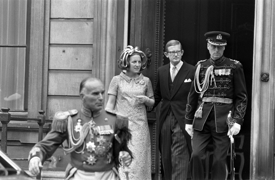Koninklijke familie op balkon Paleis Lange Voorhout , Den Haag, Bestanddeelnr 922-7994