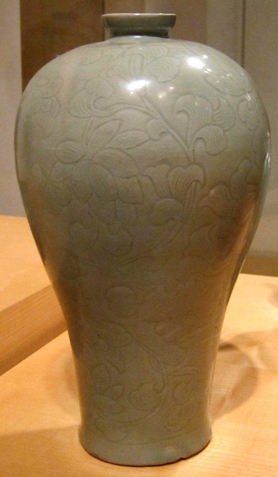 Korean plum blossom vase, Koryo dynasty, early 12th century, stoneware with celadon glaze, HAA