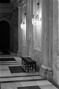 Koninklijk Paleis op de Dam na de restauratie. Zijgang die uitkomt op de Burgerz, Bestanddeelnr 921-2844