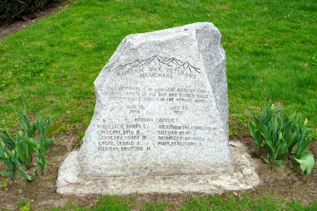 Korean War Veterns Memorial - Elizabeth Parker Memorial Park - Westfield, MA - DSC02247