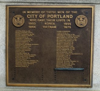 Korean War and Vietnam War Memorial plaque - Portland, Maine - DSC03887