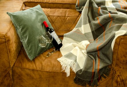 Pillow wine glasses