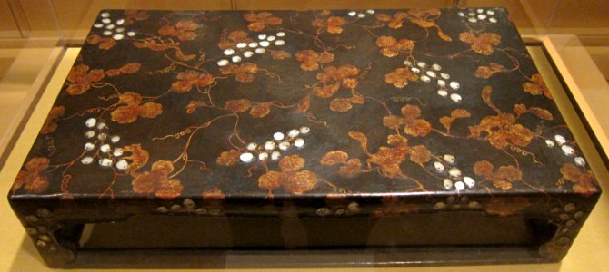 Korean writing table, 18th century, lacquer and mother of pearl, HAA