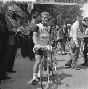 Koppen van Nederlandse renners, die deelnemen aan de Tour de France, Bestanddeelnr 910-4587