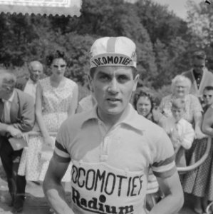 Koppen van Nederlandse renners, die deelnemen aan de Tour de France , Piet Damen, Bestanddeelnr 910-4599