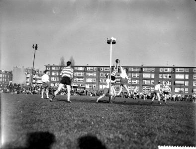 Korfbal Blauw-Wit tegen Westerkwartier 6-7, aanval van Blauw-Wit, Bestanddeelnr 911-0701