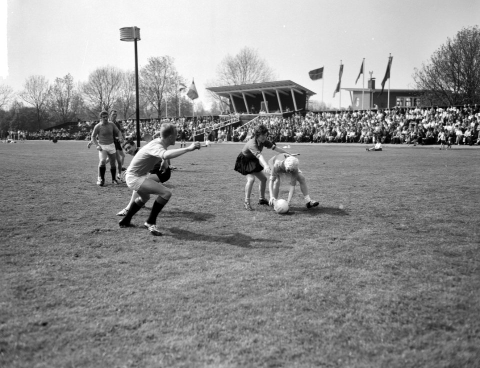 Korfbal Nederland tegen Belgie in Wagner Stadion Amstelveen Speelmoment, Bestanddeelnr 915-1959