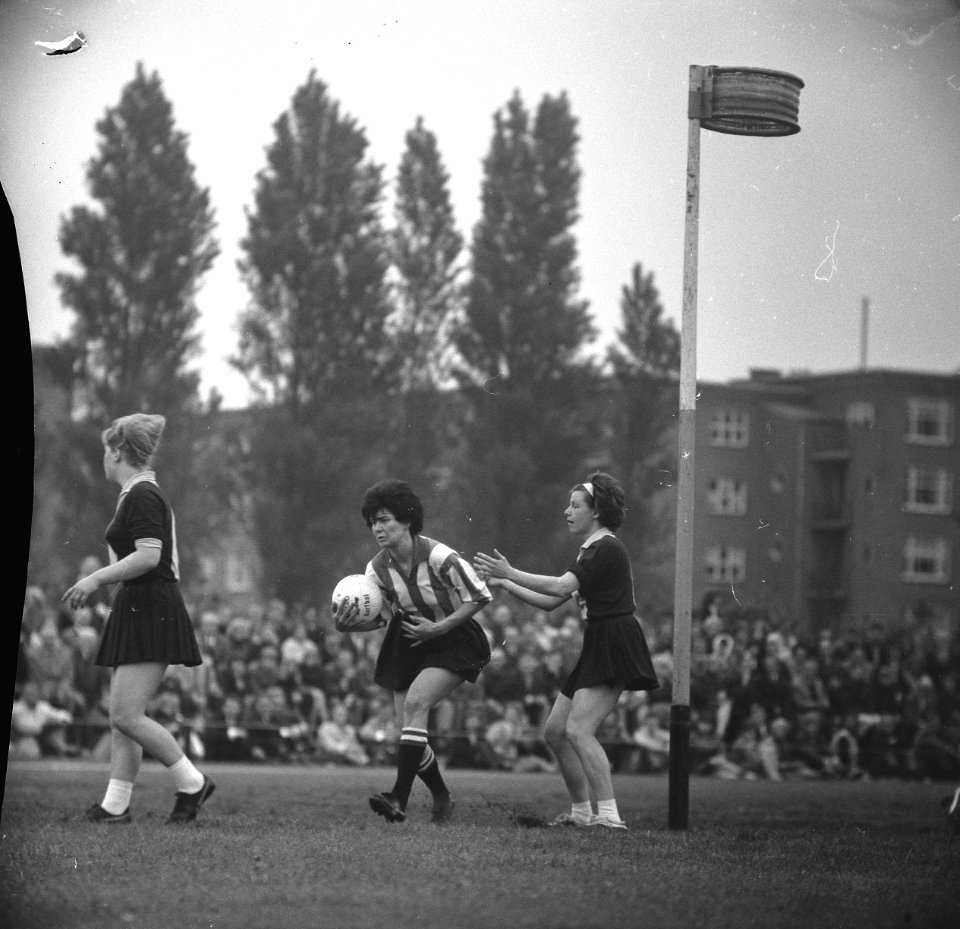 Korfbal Luto tegen Rhoda, spelmoment, Bestanddeelnr 917-8587