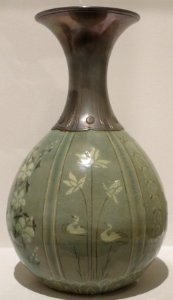 Korean lobe-shaped vase, Koryo dynasty, early 13th century, stoneware with celadon glaze and black and white slip inlay, HAA