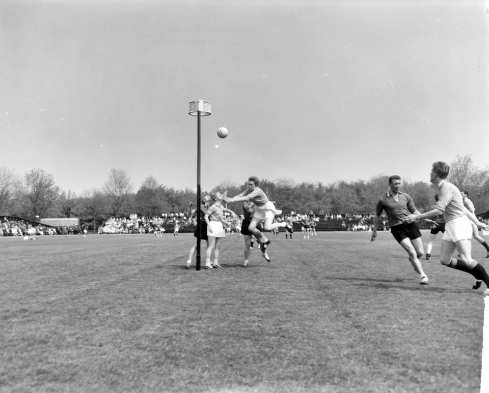 Korfbal Nederland tegen Belgie in Wagner Stadion Amstelveen Speelmoment, Bestanddeelnr 915-1958