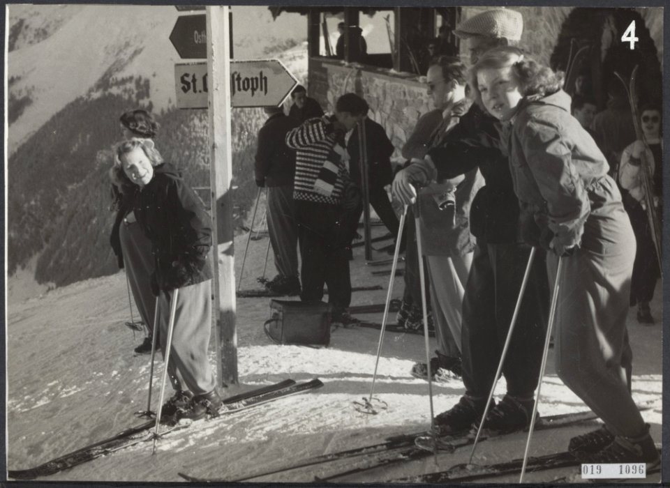 Koninklijk huis, prinsessen, wintersport, skien, Beatrix, prinses, Irene, prinse, Bestanddeelnr 019-1096