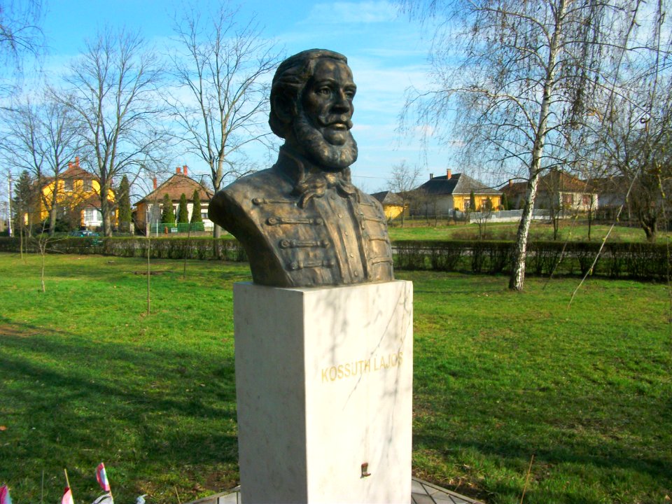 Kossuth mellszobor - Cigánd (Borsi Antal alkotása - 2004)