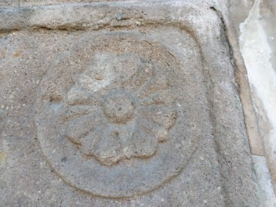 Konya Kültürpark çeşmesi yanındaki taş detay