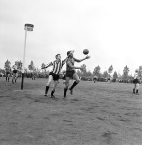 Korfbal Luto tegen Ons Eibernest 4-3, spelmoment, Bestanddeelnr 917-8244