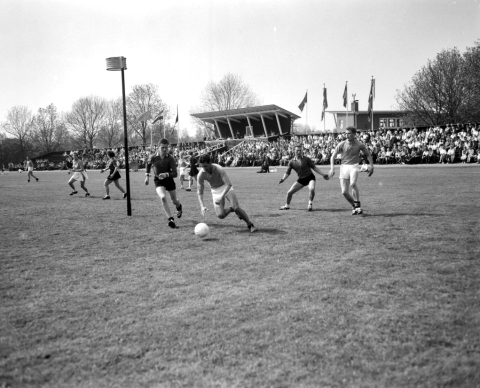 Korfbal Nederland tegen Belgie in Wagner Stadion Amstelveen Speelmoment, Bestanddeelnr 915-1955