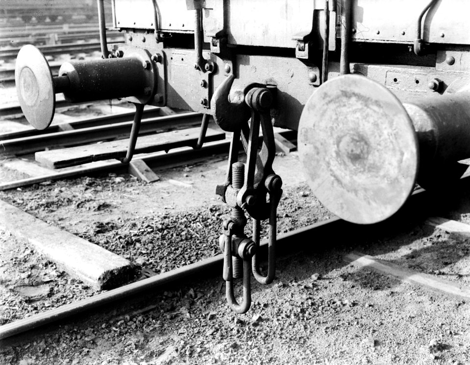 Koppeling en buffers van een trein, Bestanddeelnr 252-1049