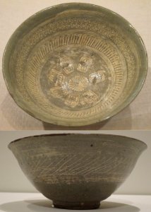 Korean bowl, 15th century, punch'ong glazed stoneware with white slip, Honolulu Academy of Arts (3) photo