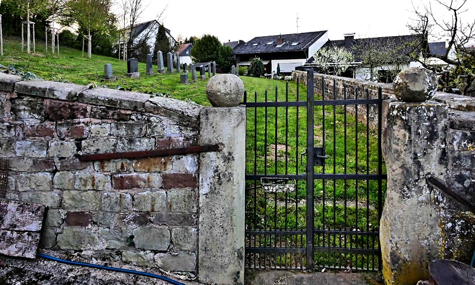 Konz-koenen-juedischerFriedhofH1a