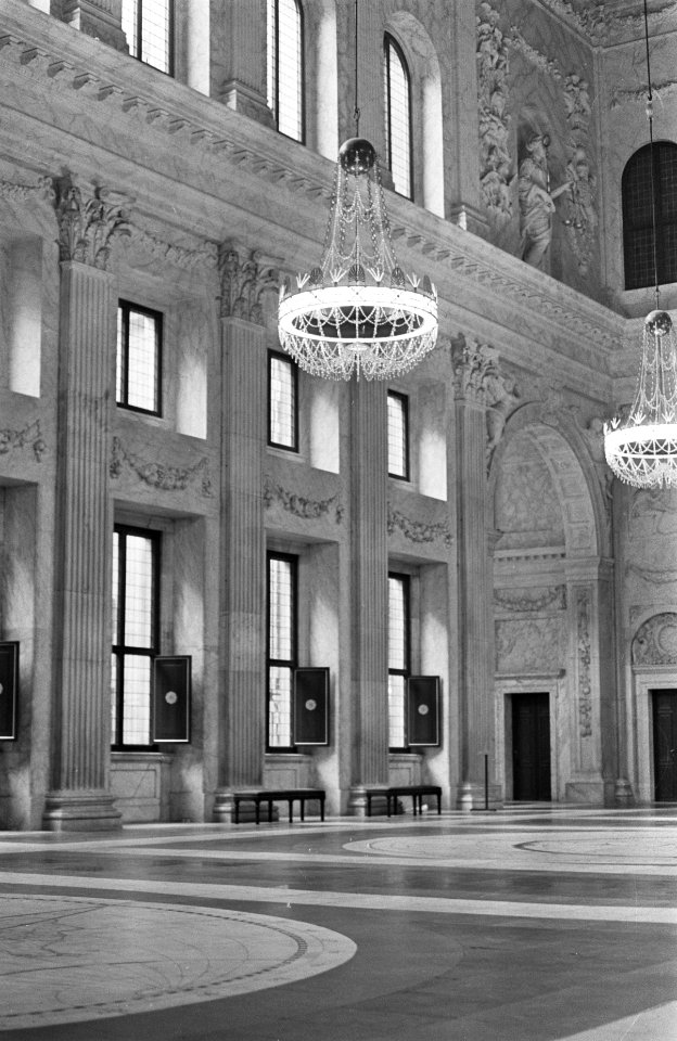 Koninklijk Paleis op de Dam na de restauratie. Zijgang die uitkomt op de Burgerz, Bestanddeelnr 921-2843