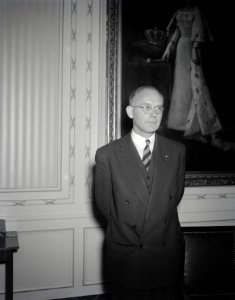 Kop van dr ir A Vondeling, eventuele opvolger van minister Mansholt, Bestanddeelnr 909-1739