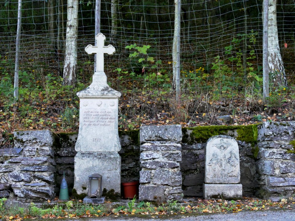 Konz-oberemmelWegekreuz Bei Bruecke Mawelbach