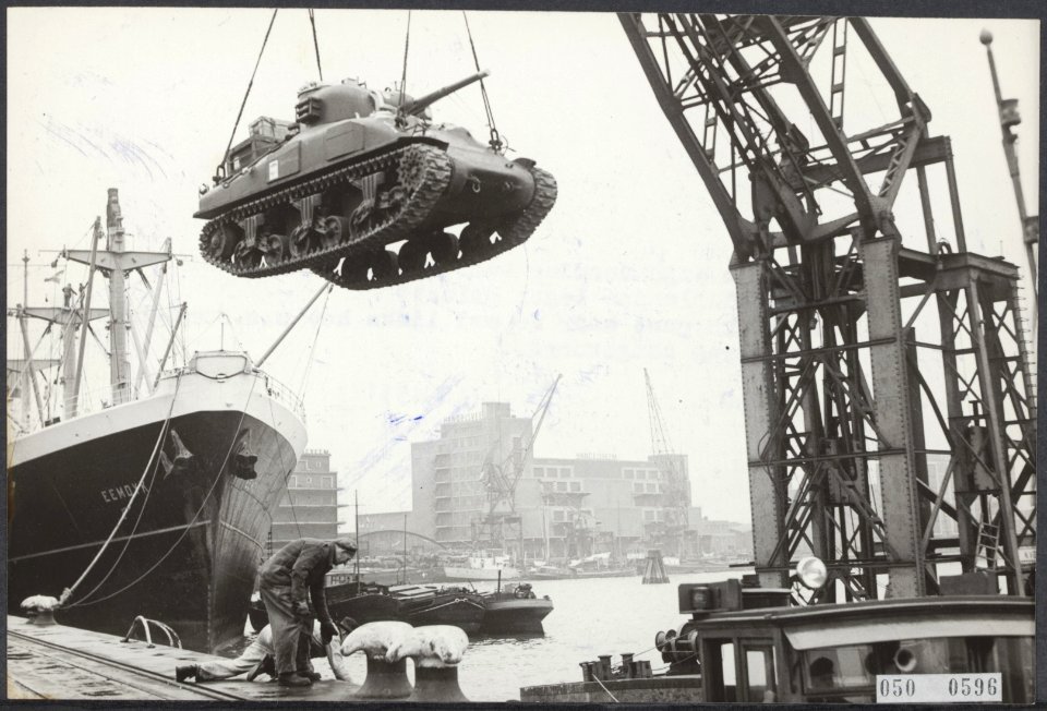 Koopvaardijschepen, havens, tanks, Eemdijks.s., Bestanddeelnr 050-0596