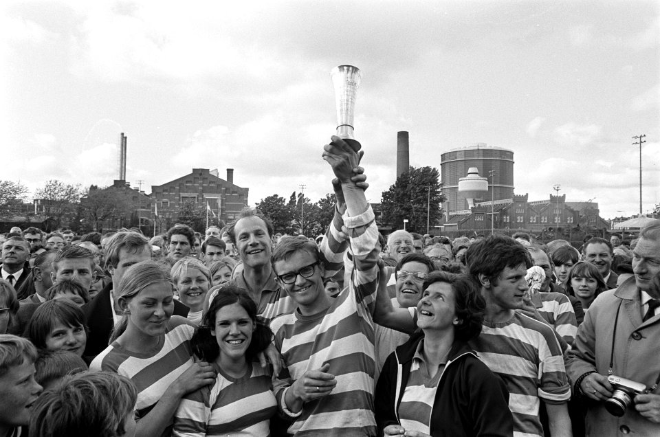 Korfbal Blauw-Wit kampioen, Bestanddeelnr 921-3467