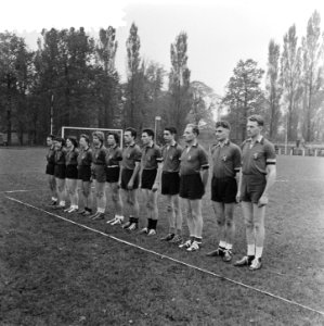 Korfbal Belgie tegen Nederland 4-5 Elftal Belgie, Bestanddeelnr 908-0909