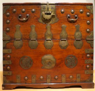 Korean chest, Choson dynasty, pine, oak and brass, Honolulu Academy of Arts