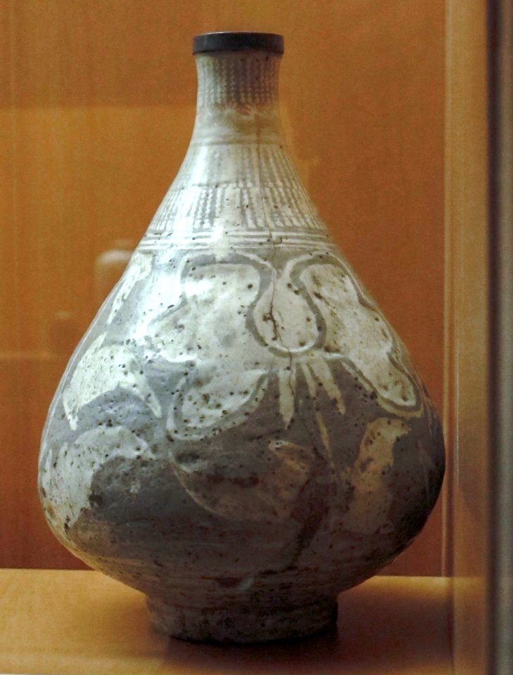 Korean bottle, 16th century, punch'ong glazed stoneware with white slip. Lyon MBA