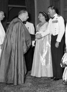 Kuijpers met koningin Juliana en prins Bernhard