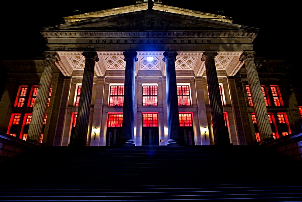 Konzerthaus Berlin at night 2021-01-17 pixel shift 03