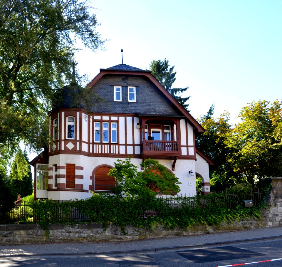 Kronberg, Hartmuthstraße 18