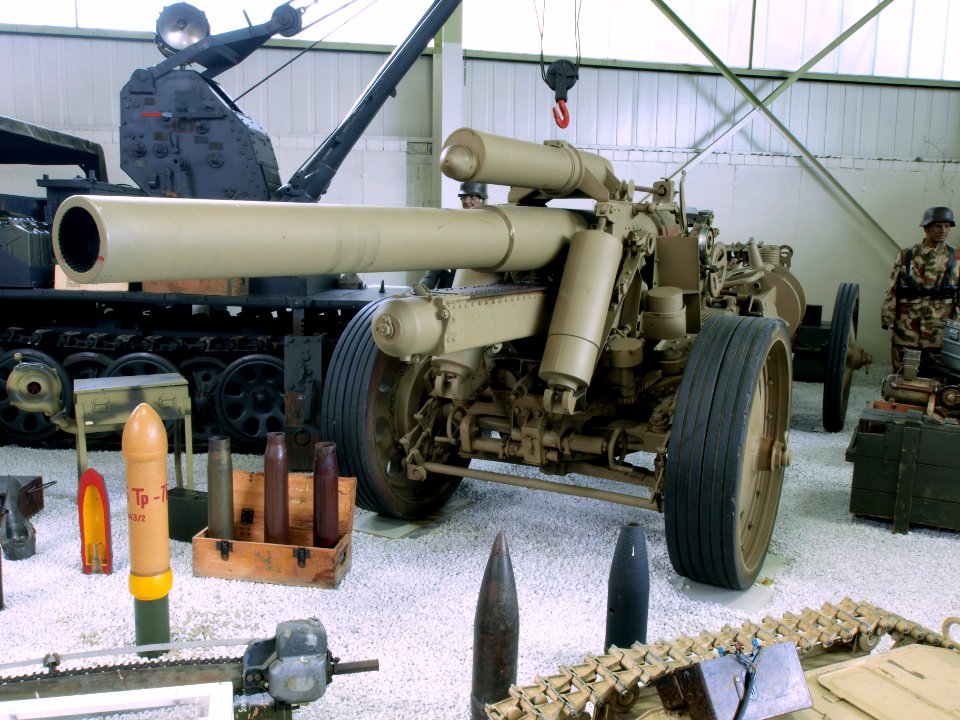 Krupp & Rheinmetall 15cm Feldhaubitze FH18