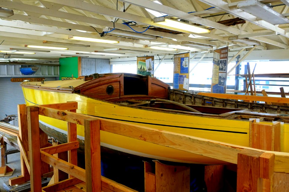 Ku'uipo, Golden Gate class racing sloop yacht, built 1939 - Hyde Street Pier - San Francisco, CA - DSC02331