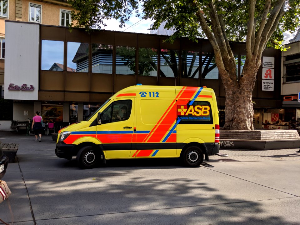 KTW des ASB in Tübingen in der Friedrichstraße