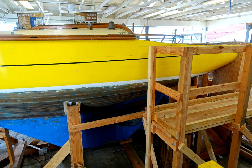Ku'uipo, Golden Gate class racing sloop yacht, built 1939 - Hyde Street Pier - San Francisco, CA - DSC02329