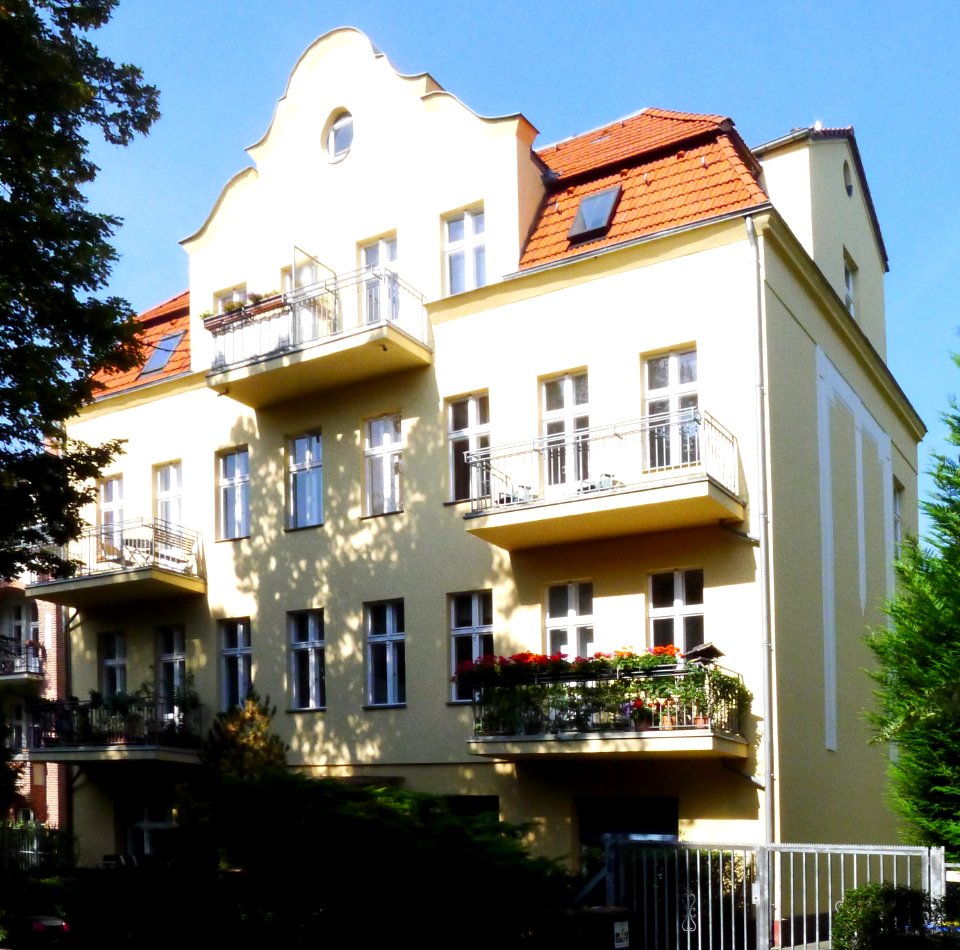 Krumme Straße 2 (Berlin-Lichterfelde)