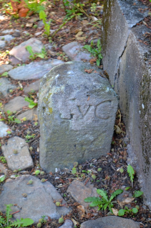 Kronberg, Talstraße, Initialstein vor 40